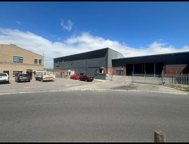 8,420M² WAREHOUSE TO LET IN SOMERSET WEST BUSINESS PARK